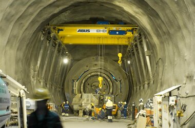 ABUS double girder overhead travelling crane ZLK with double rail trolley type Z with twin hoists 